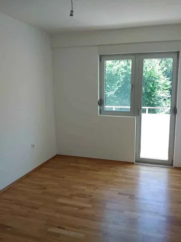 Two-bedroom apartment in a new building in the center of Budva — photo 6